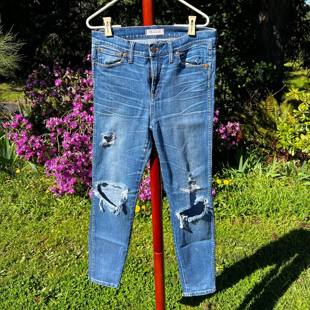 Distress jeans